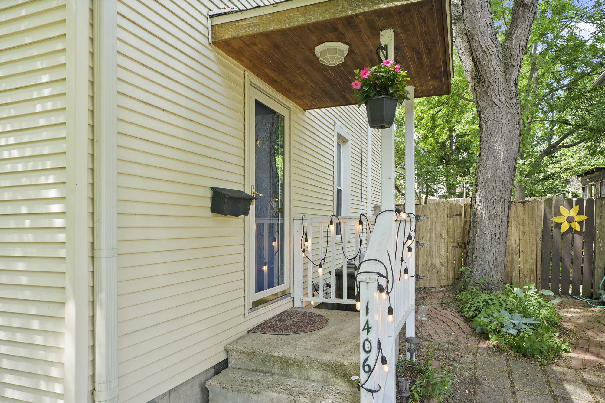 Staging your Front Entrance